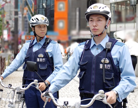 警視庁が警察官のヘルメット着用についてアンケート実施中 – CyclingEX CLASSIC
